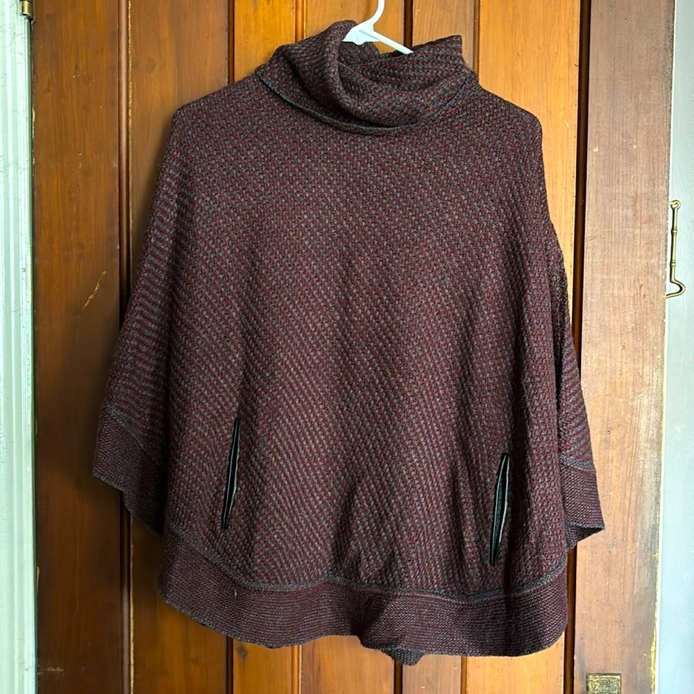 Romeo & Juliet Couture Knit Poncho